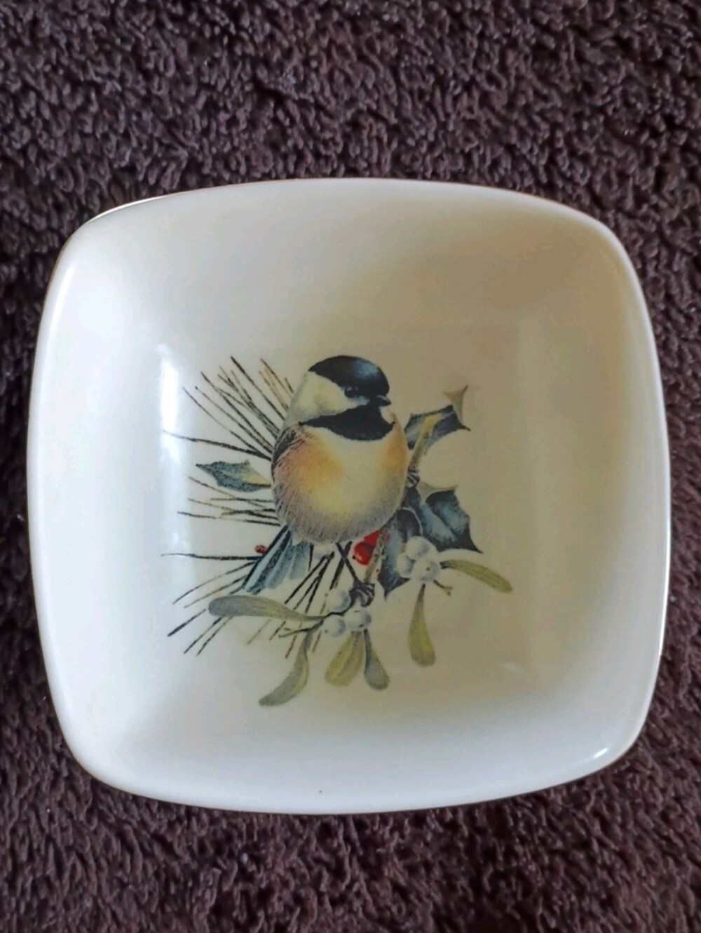 Lenox Winter Greetings 4 Inch Square 1.5 In Tall  Finch Bird Gold Trim Bowl Dish